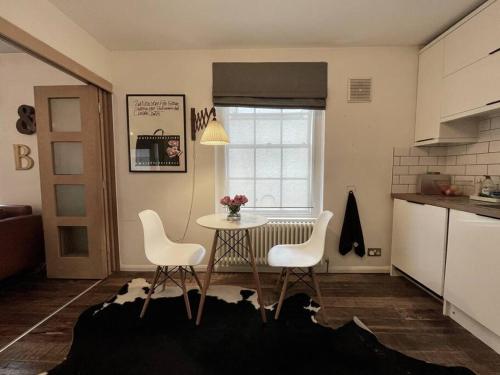 Foto Gorgeous 2 bedroom apartment edge of Cabot Circus 4