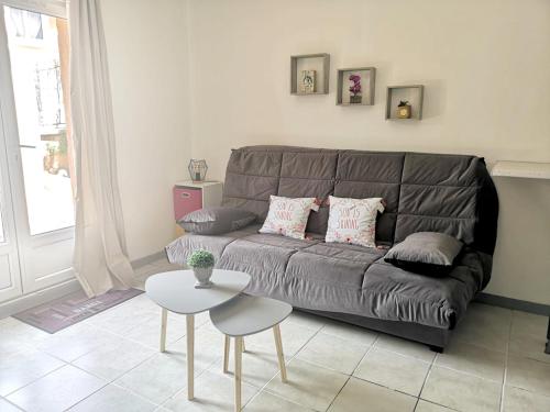 Studio avec jardin clos et wifi a Frejus