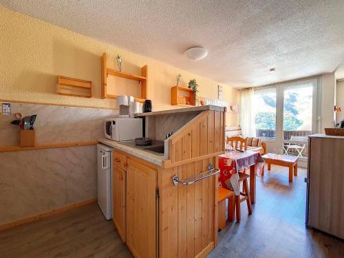 Appartement confortable au pied des pistes avec balcon - FR-1-344-981