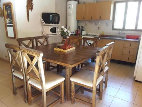 Η κουζίνα ή μικρή κουζίνα στο Cabaña El Refugio Potrerillos