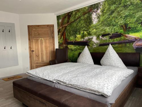 Ένα ή περισσότερα κρεβάτια σε δωμάτιο στο Bei der Kahnfährfrau... NEU ERSTVERMIETUNG