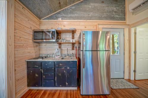 Cucina o angolo cottura di Starlight Haven Hot Springs