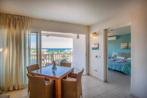 Postel nebo postele na pokoji v ubytování Blue Bay Apartments