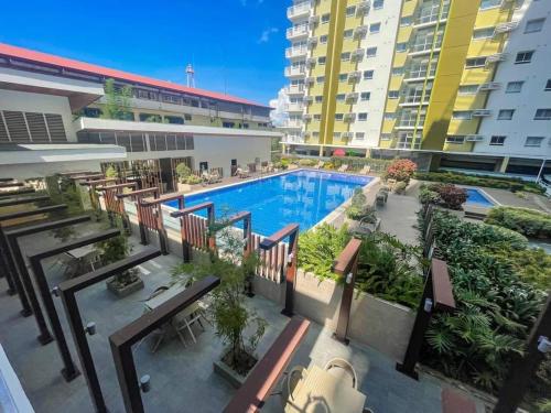 Kolam renang di atau dekat dengan Mesaverte Residences by ViVa