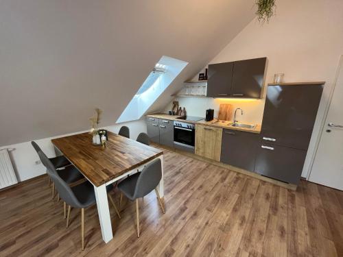 Una cocina o zona de cocina en Rudolfquartier Linz, Rudolfstraße