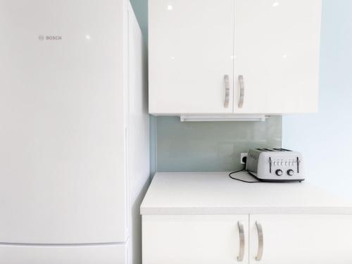 Dapur atau dapur kecil di Still Waters, Emsworth