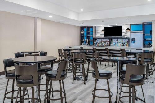 Ресторан / где поесть в Wyndham Garden Kenosha Harborside