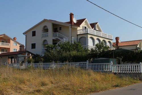 Apartment Novigrad 7037b – Photos 3