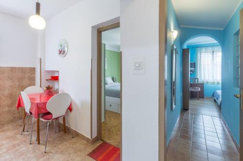 Apartments with parking space Porec - 7033