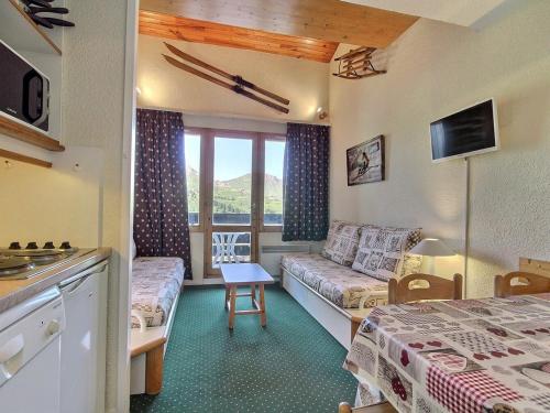 Studio-cabine pour 4 au pied des pistes, vue balcon