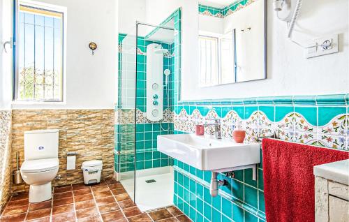 Koupelna v ubytování Lovely Home In Cazorla With Kitchen