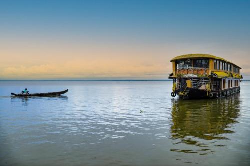 Gallery image of JCT Houseboat in Alleppey