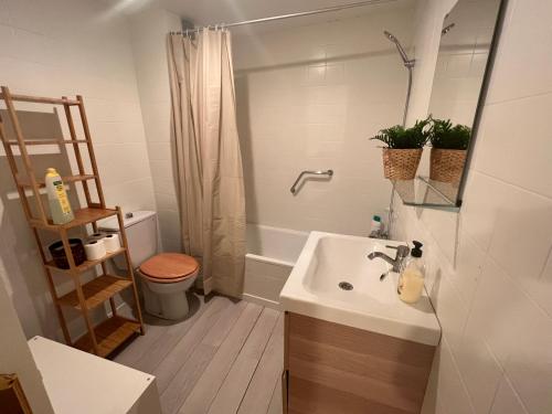 Un Rincón con vistas al parque Wifi junto a Catedral by Apartamentos Logrono