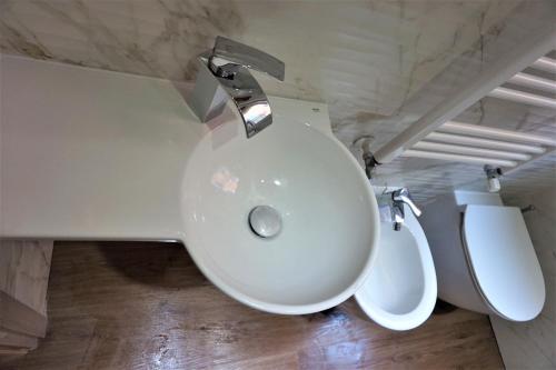 Ένα μπάνιο στο SARA S LUXURY HOME five minutes from Piazza San Marco
