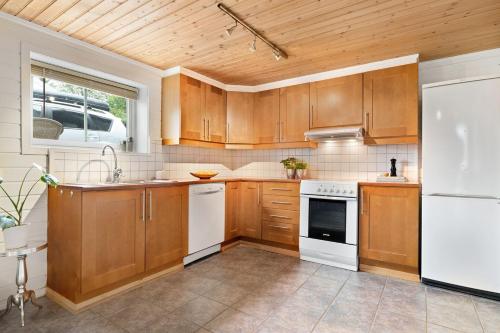 Kuchyň nebo kuchyňský kout v ubytování 3 room apartment with parking