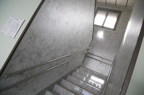 an overhead view of a stairs in an elevator at Nuñez Tomelloso in Tomelloso