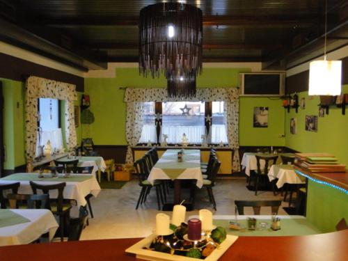Restoran ili drugo mesto za obedovanje u objektu Gasthof Papillon