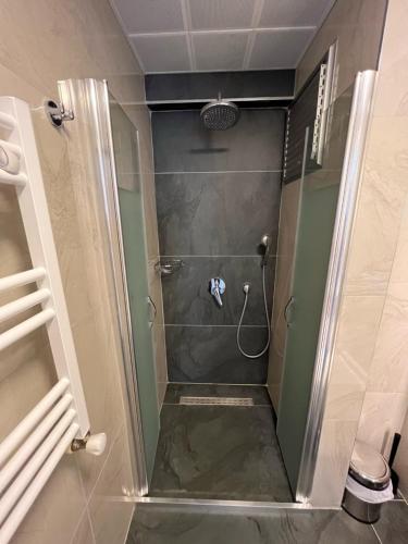 Ένα μπάνιο στο Vega Suites