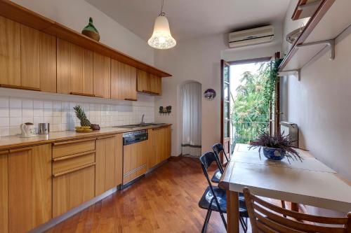 Gastone Apartment by Mamo Florence