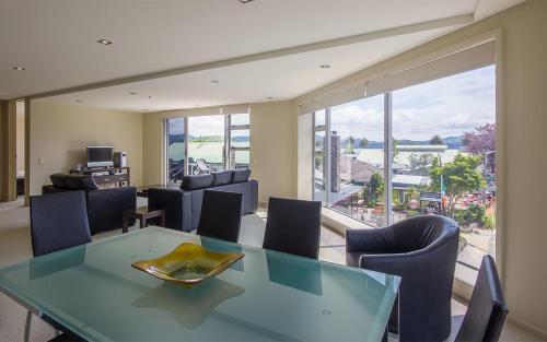 Gallery image of Esplanade Apartments in Whitianga