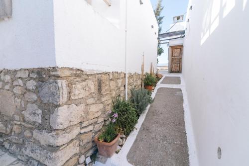Gallery image of OVGORA - Aretousa sea view room, Kamilari village in Kamilari