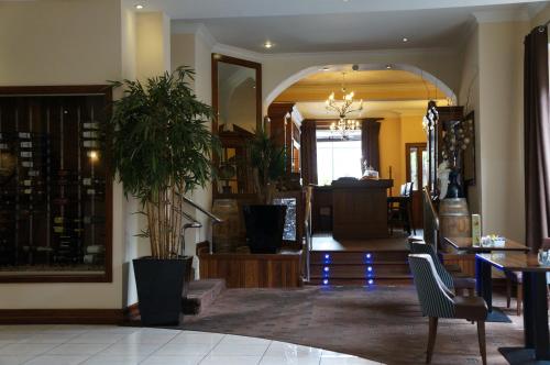 Un lugar para sentarse en Jacksons Restaurant and Accommodation