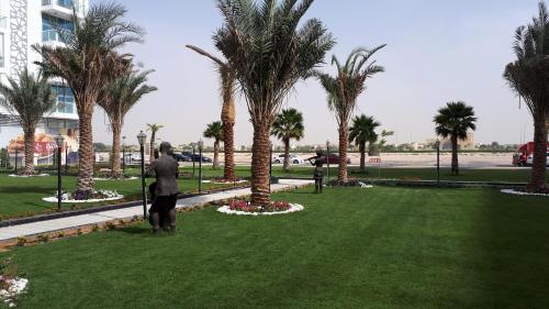 DUBAI - Glitz 3 Residences - MAJESTIC Luxe Holiday Home - 2BR - Sleep 4 - FOR FAMILIES & COUPLES STAYS ONLY