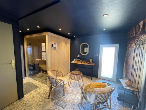 Chambres d'Hôtes de La Pinstrieにあるキッチンまたは簡易キッチン