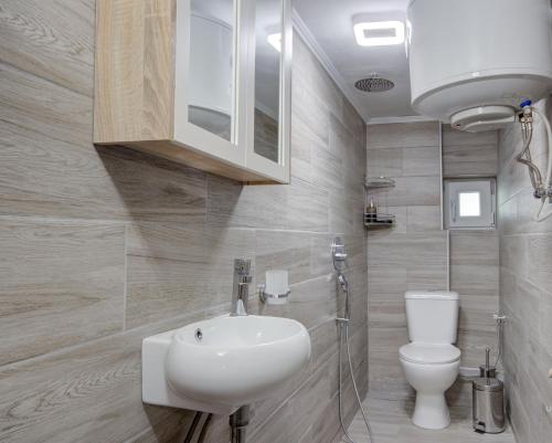 Ένα μπάνιο στο Αλκυόνη