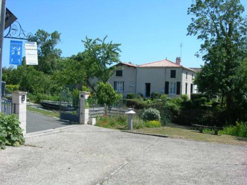 Gîte Damvix, 4 pièces, 6 personnes - FR-1-426-147