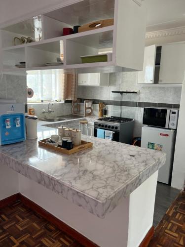 Lovely spacious 1 bedroom with pool view – Photos 3