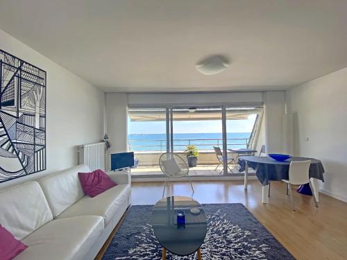 Photo de la galerie de l'établissement Larmor-Plage T1 bis avec Terrasse et Garage - FR-1-349-190, à Larmor-Plage