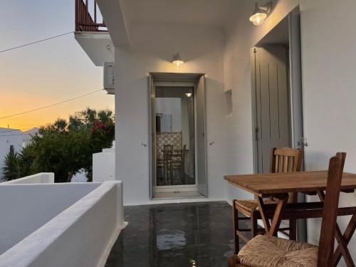 Constantza's house