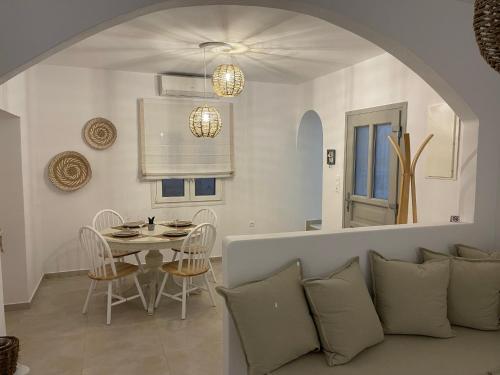 Constantza's house