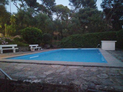 Bazén v ubytování Loft & Studio Cascais nebo v jeho okolí