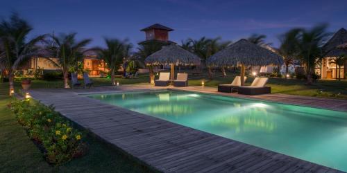 A piscina localizada em Vila Selvagem Hotel Contemporaneo ou nos arredores