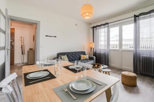 Posedenie v ubytovaní Le Parmelan - Beautiful T2 with balcony for up to 4 people