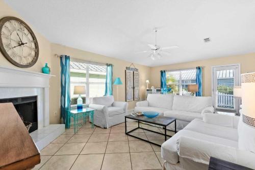Cottage 227 Maravilla Drive – Photos 2