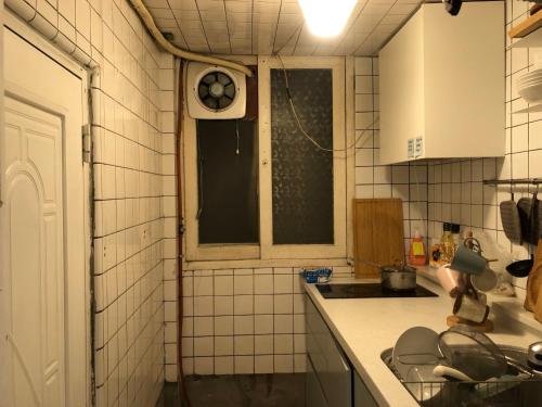 Dapur atau dapur kecil di Chris Hostel