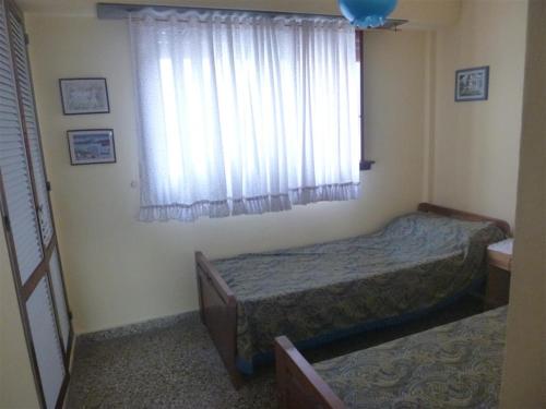 San Bernardo, hermoso dpto. a 2 cuadras del mar y 1 del centro para 6 personasにあるベッド