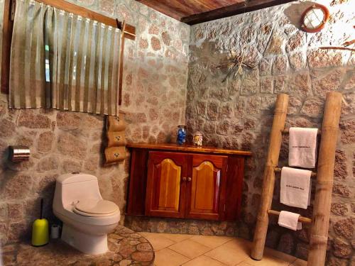 Bilik mandi di Secret Villa