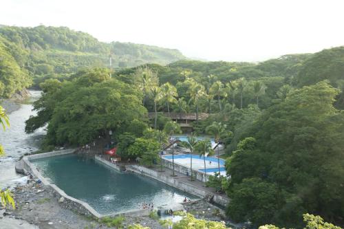 Una vista de la alberca en Hotel Carrizal Spa o alrededores