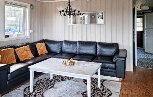 Χώρος καθιστικού στο Awesome Home In Marnardal With Kitchen