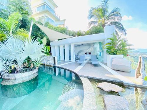 Samui Sky Pool Villaの敷地内または近くにあるプール
