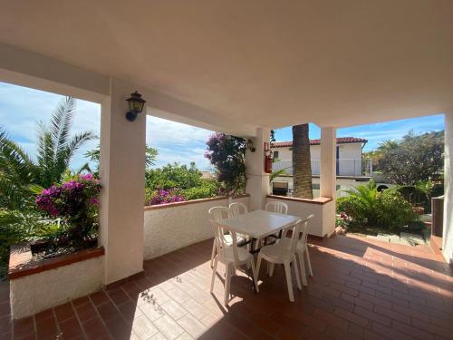 Balcone o terrazza di Residential Hotel Villaggio Innamorata