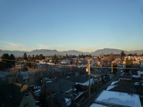 ホテルから撮影された、または一般的な山の景色