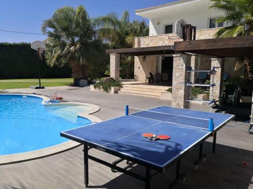 Swimmingpoolen hos eller tæt på Villa Aggeliki