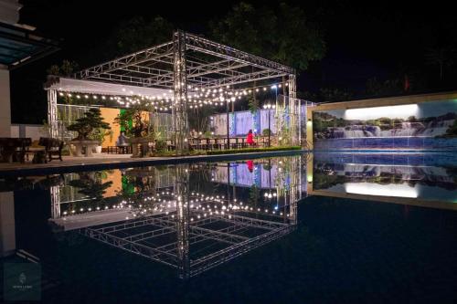 Πισίνα στο ή κοντά στο Minh Long Hotel