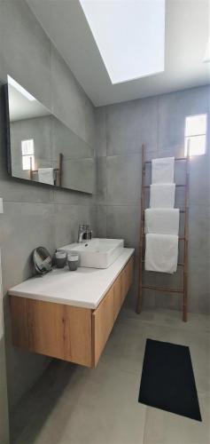 ALBA OCEAN VIEW LUXURY RESIDENCEにあるバスルーム