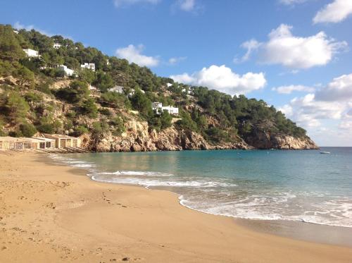 Booking.com: Apartamentos Can Miguel , Cala San Vicente ...